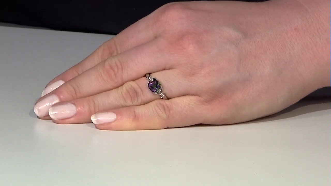 Video Zilveren ring met een mystieke kwarts
