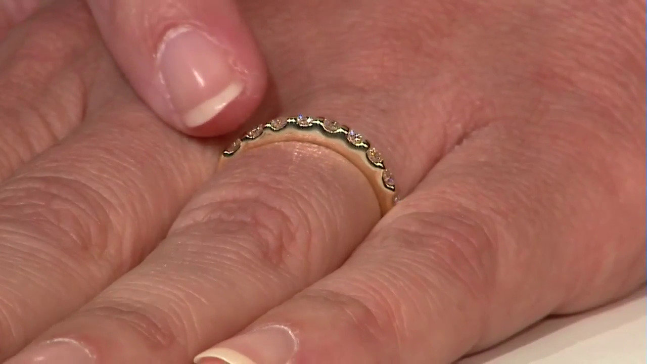 Video Bague en or et Diamant IF (D) (Annette)