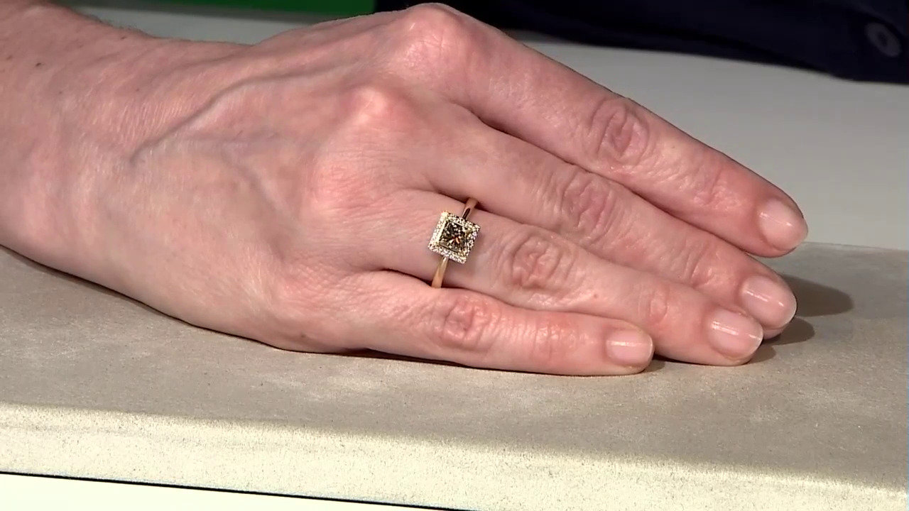 Video 18K SI1 Argyle Brown Diamond Gold Ring (Mark Tremonti)
