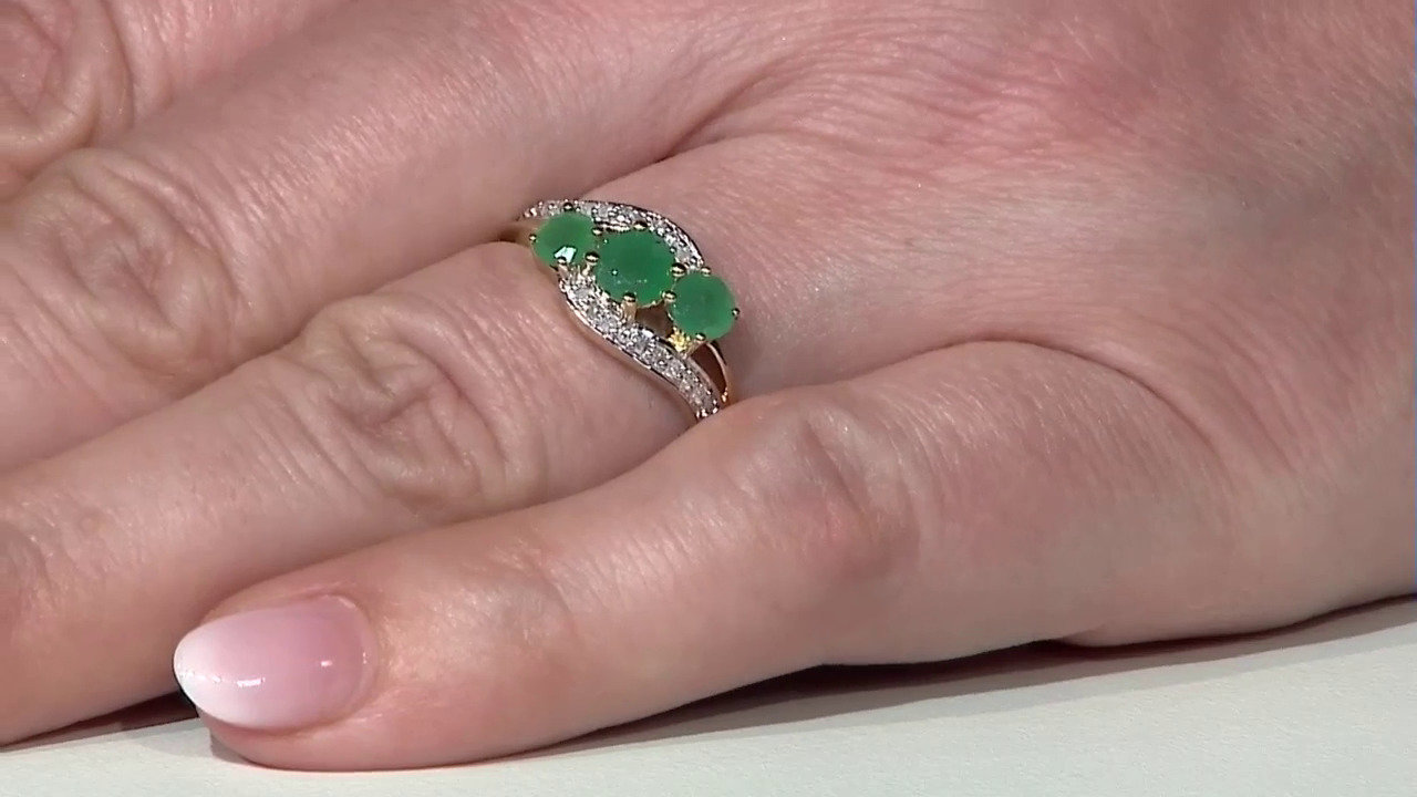 Video 9K Tanzanian Emerald Gold Ring