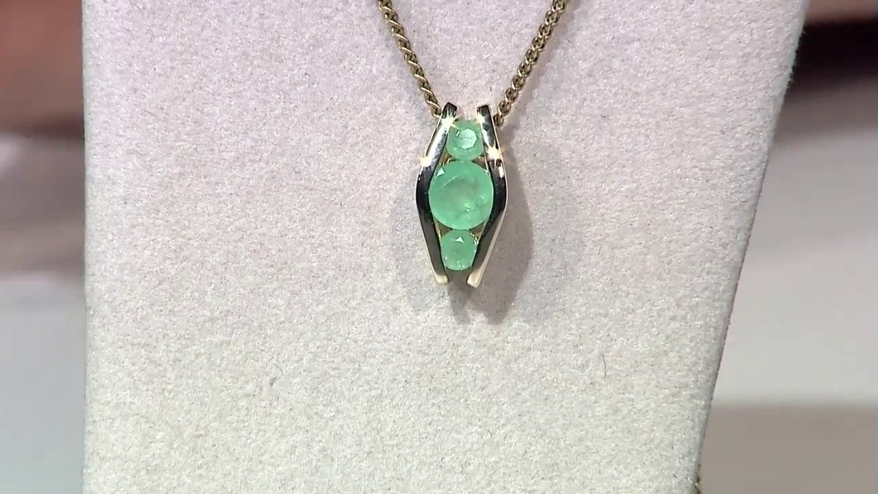 Video 9K Tanzanian Emerald Gold Pendant