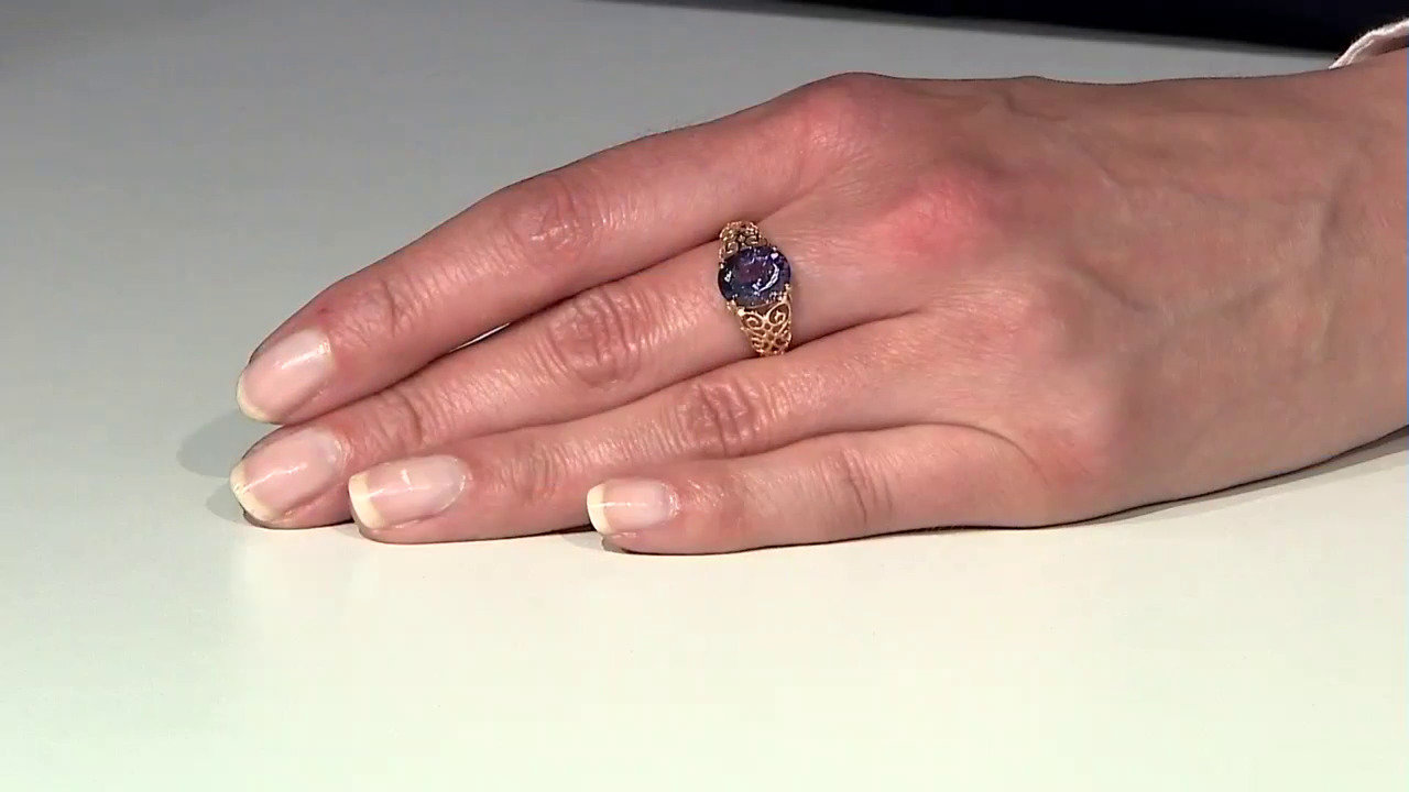 Video 9K Blueberry Quartz Gold Ring