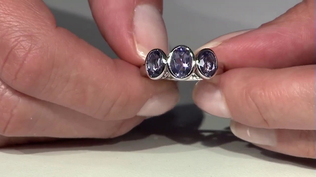 Video Zilveren ring met een bosbes kwarts