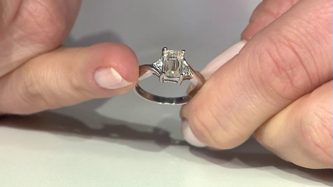 Video Anillo en plata con Cuncita amarillo canario