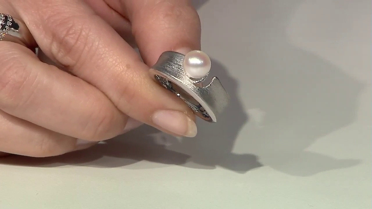 Video Zilveren ring met een Akoya parel (MONOSONO COLLECTION)
