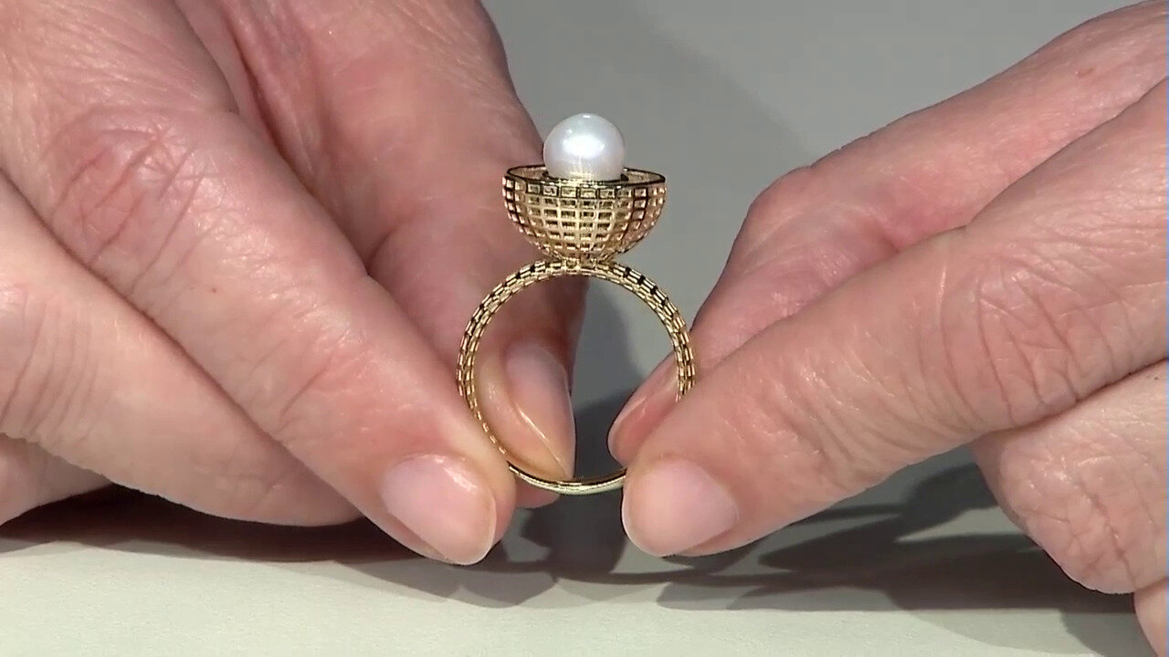 Video Gouden ring met een Witte zoetwater kweekparel (Ornaments by de Melo)