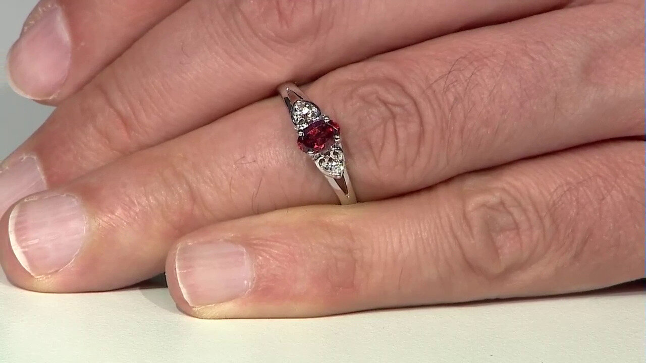 Video Malaya Garnet Silver Ring