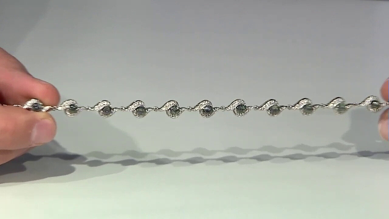 Video Unheated Peacock Sapphire Silver Bracelet