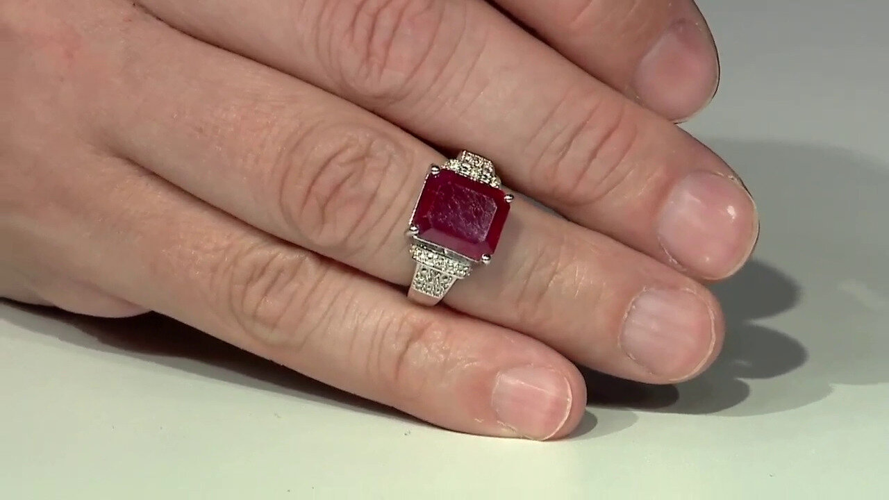 Video Madagascar Ruby Silver Ring