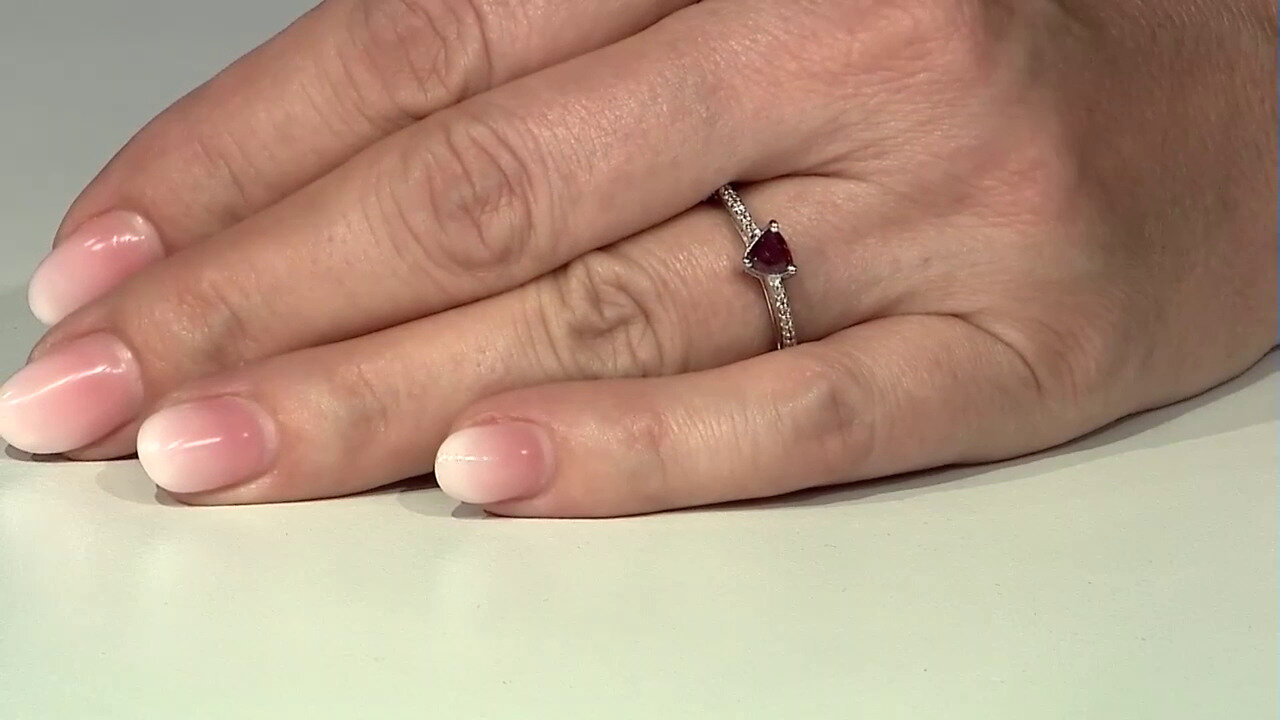 Video Sapo Red Tourmaline Silver Ring