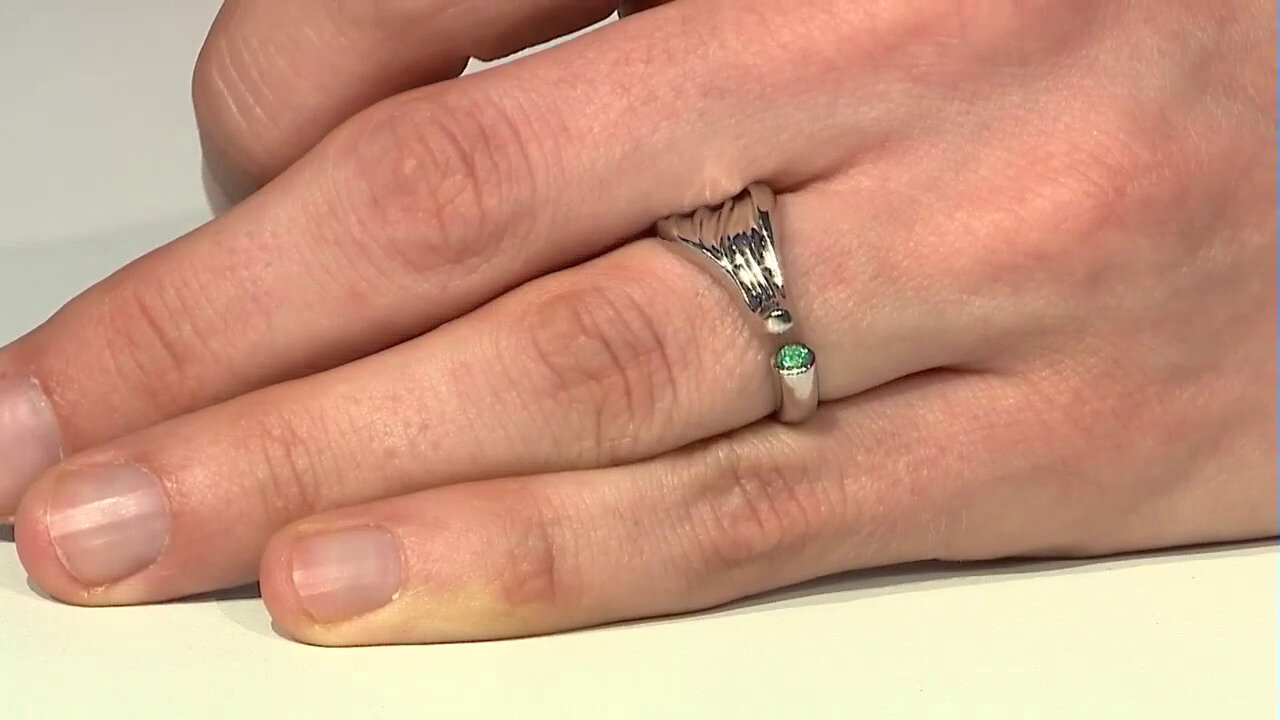 Video Zilveren ring met een Ethiopische smaragd (MONOSONO COLLECTION)