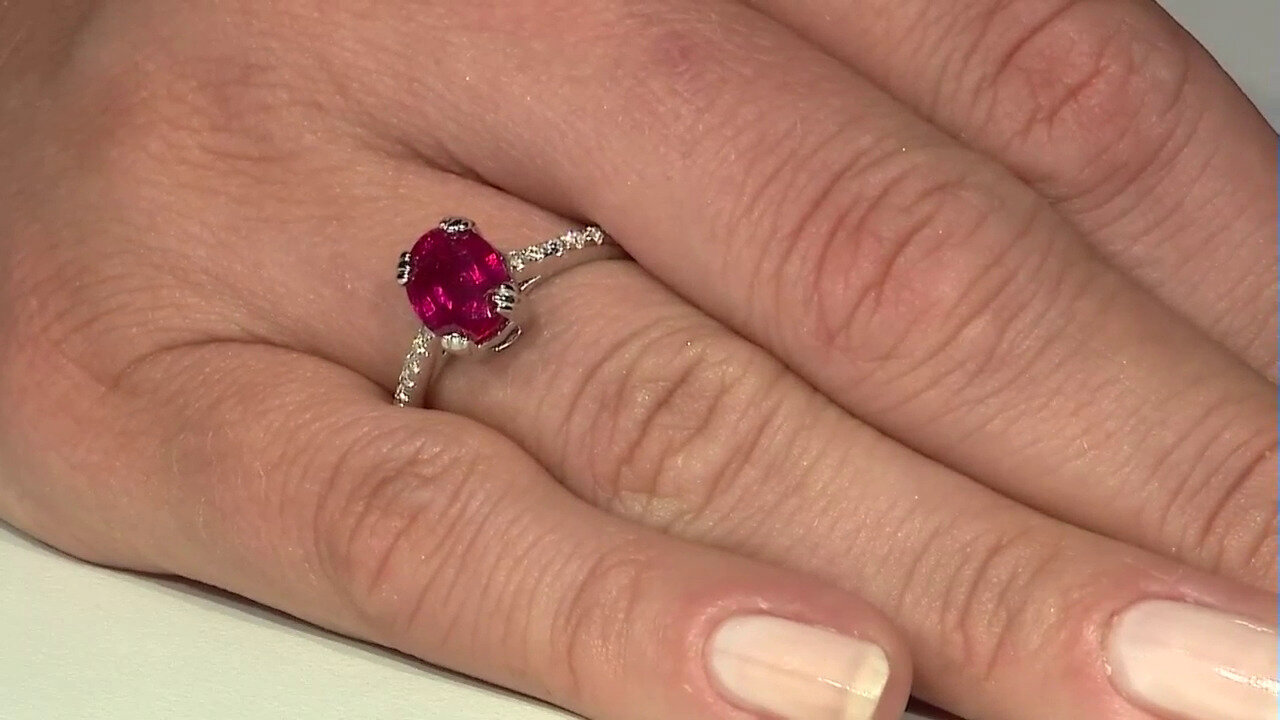 Video Madagascar Ruby Silver Ring