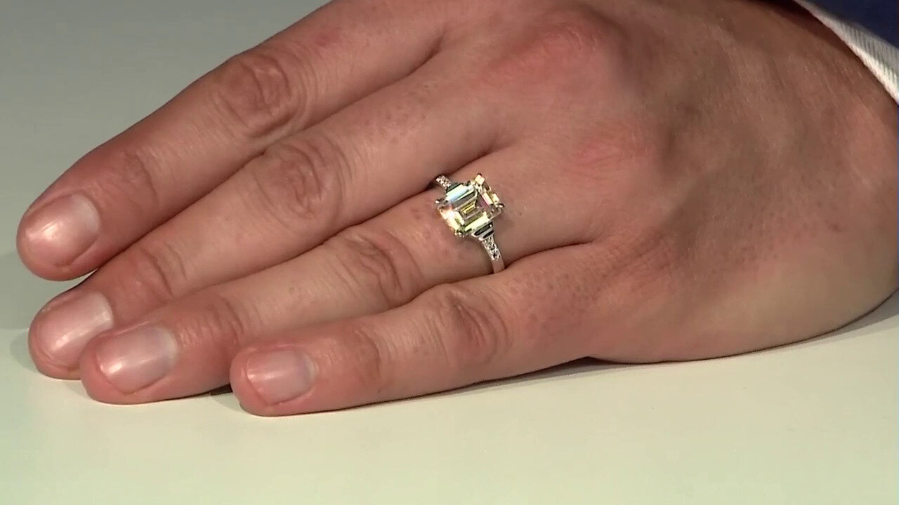 Video Zilveren ring met een Luna Kwarts