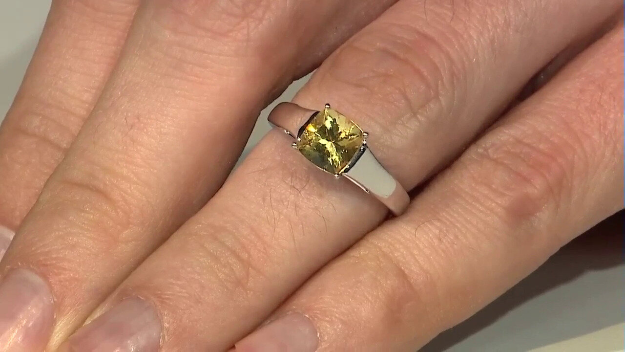 Video Golden Apatite Silver Ring