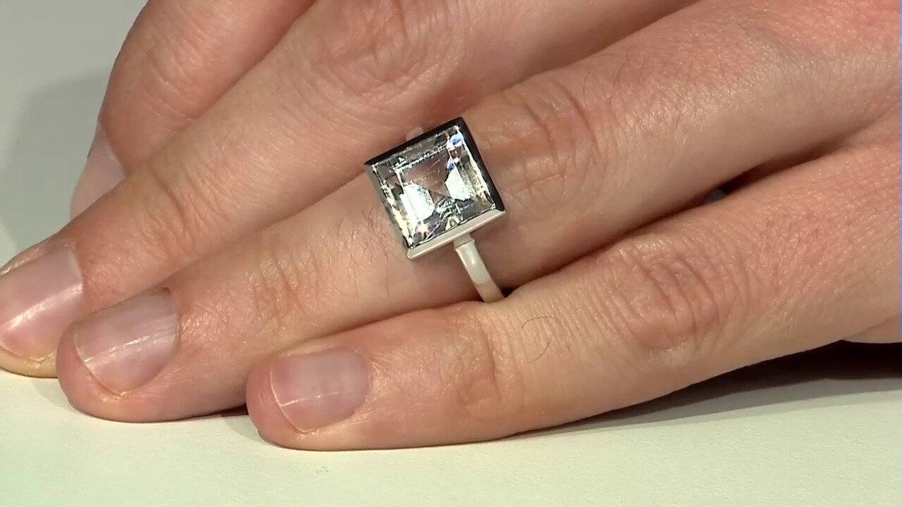 Video Zilveren ring met een witte kwarts (MONOSONO COLLECTION)