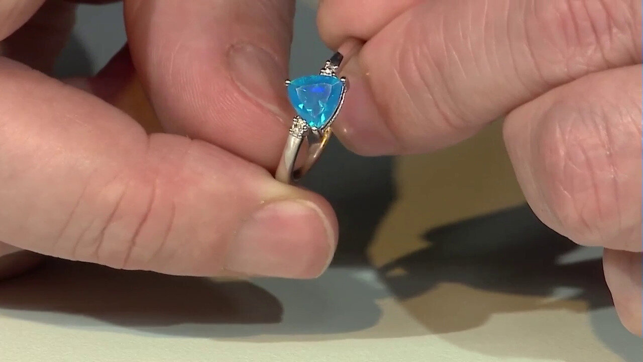 Video Zilveren ring met een Blauwe Ethiopische Opaal