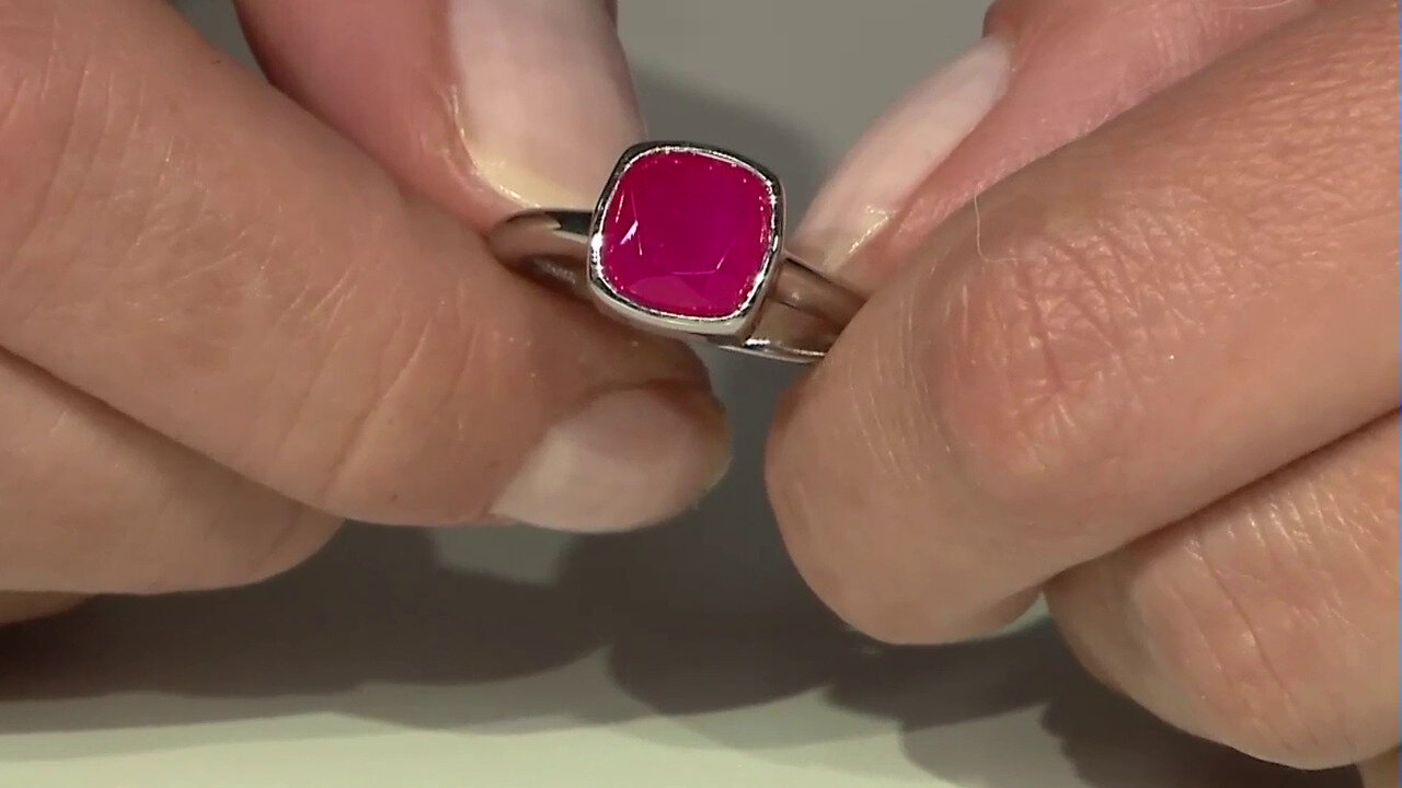 Video Zilveren ring met een framboos chalcedoon