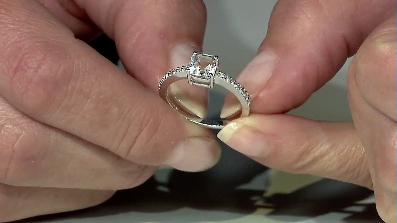 Video Zilveren ring met een petaliet