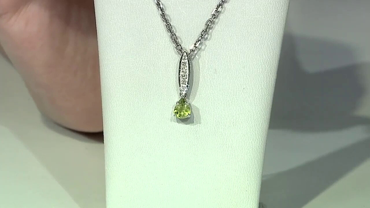 Video Pendentif en argent et Saphir vert