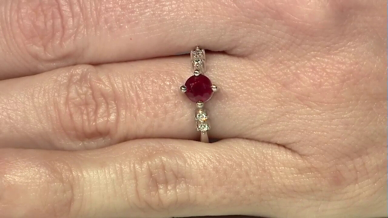 Video Madagascar Ruby Silver Ring