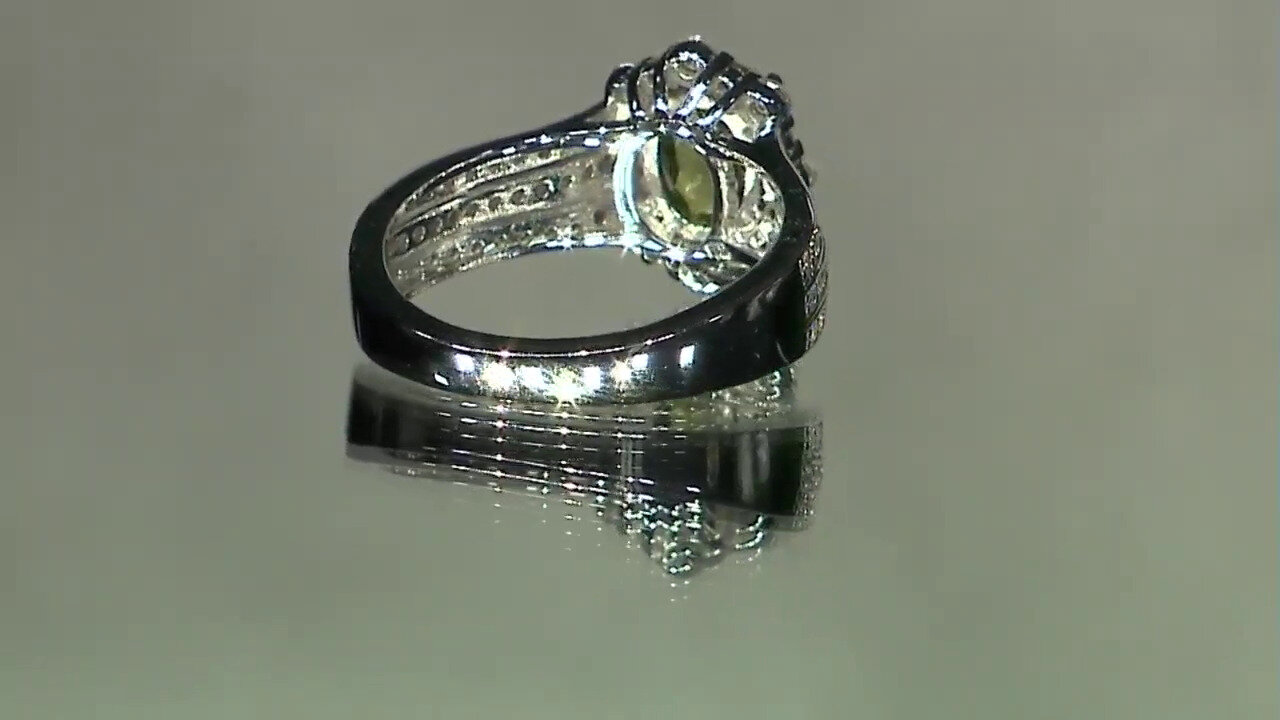 Video Zilveren ring met een Arizona-peridoot