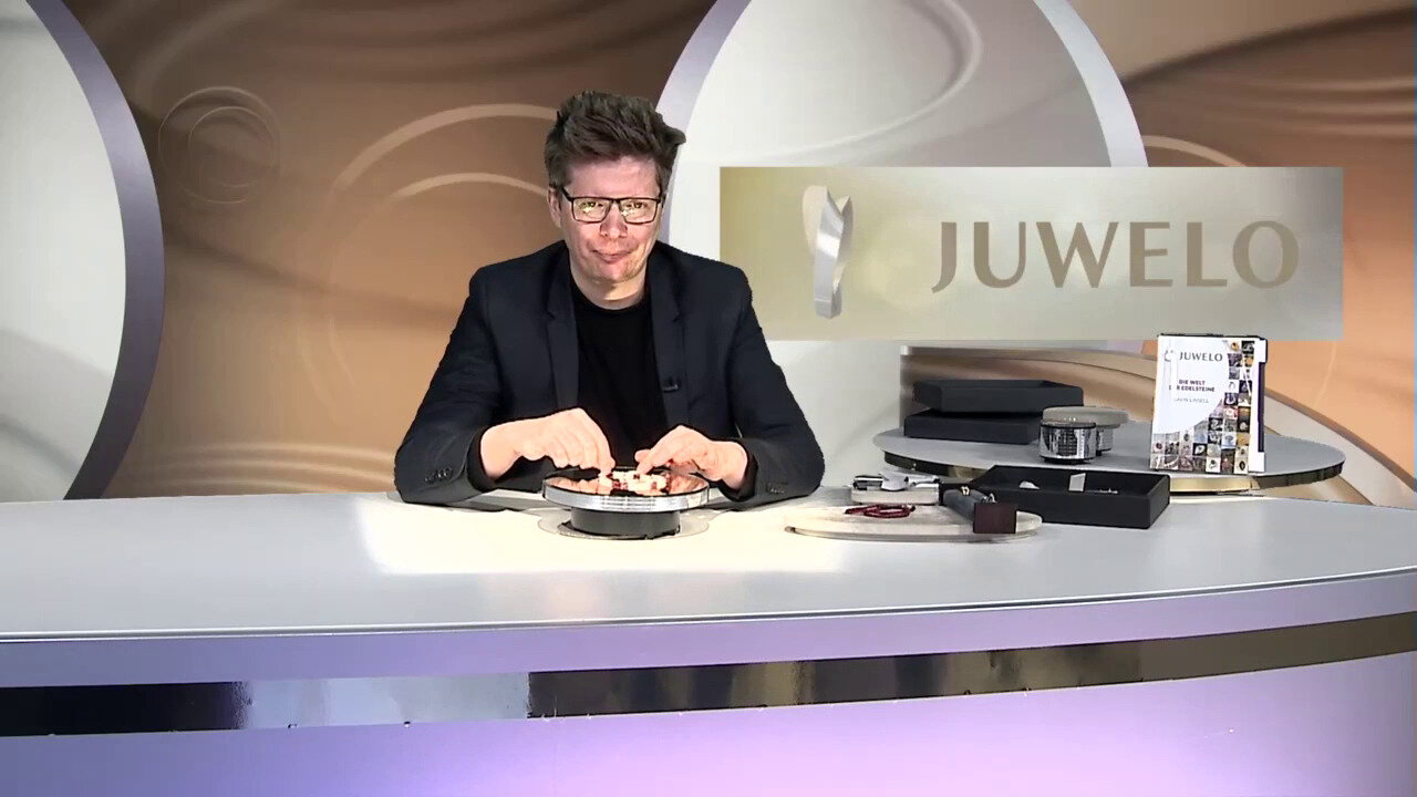 Video Collier en argent et Rubis