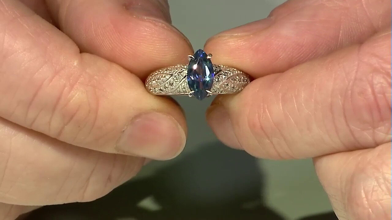 Video Zilveren ring met een Neptunus-topaas