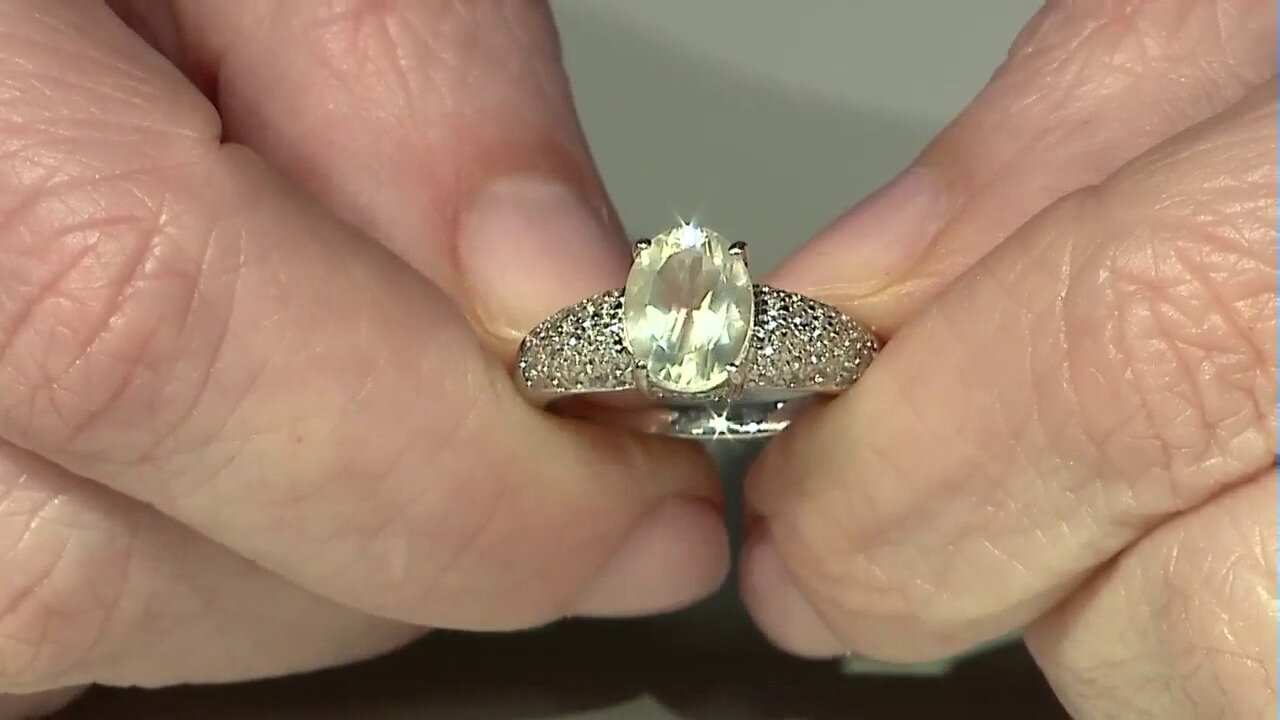 Video Zilveren ring met een Orthoklaas
