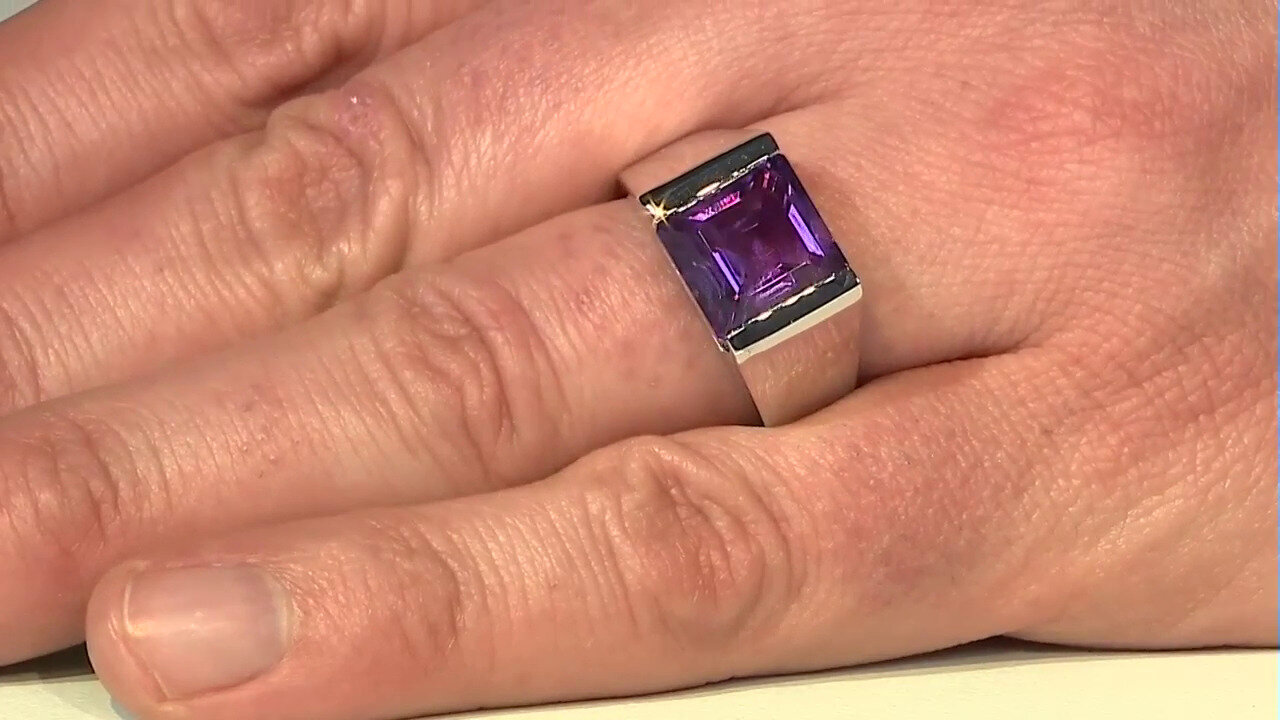 Video Zilveren ring met een Siberische amethist