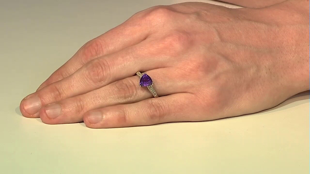 Video Zilveren ring met een Siberische amethist