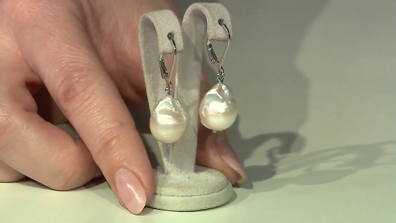 Video Zilveren oorbellen met zoetwater kweekparels (TPC)