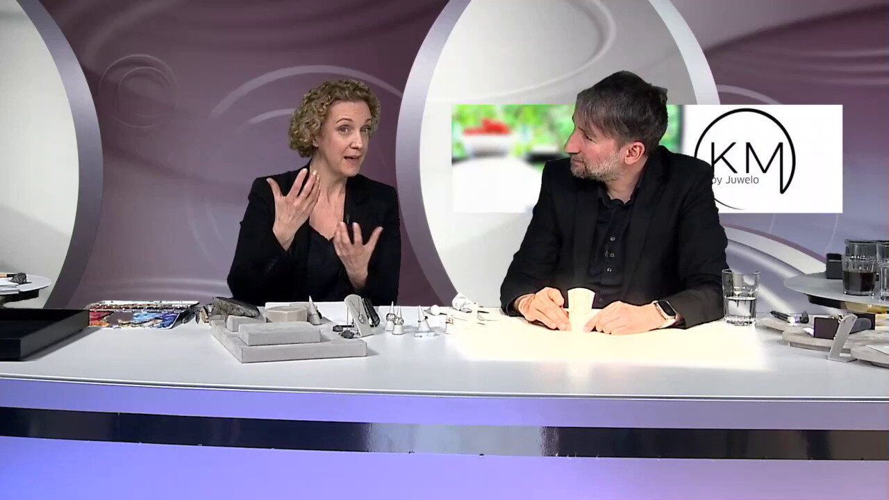 Video Boucles d'oreilles en argent et Pierre de Lune blanche (KM by Juwelo)