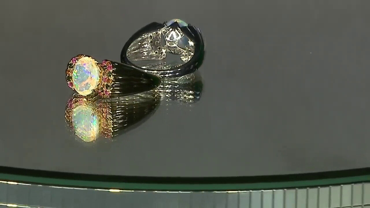 Video Zilveren ring met een AAA Welo-opaal (de Melo)