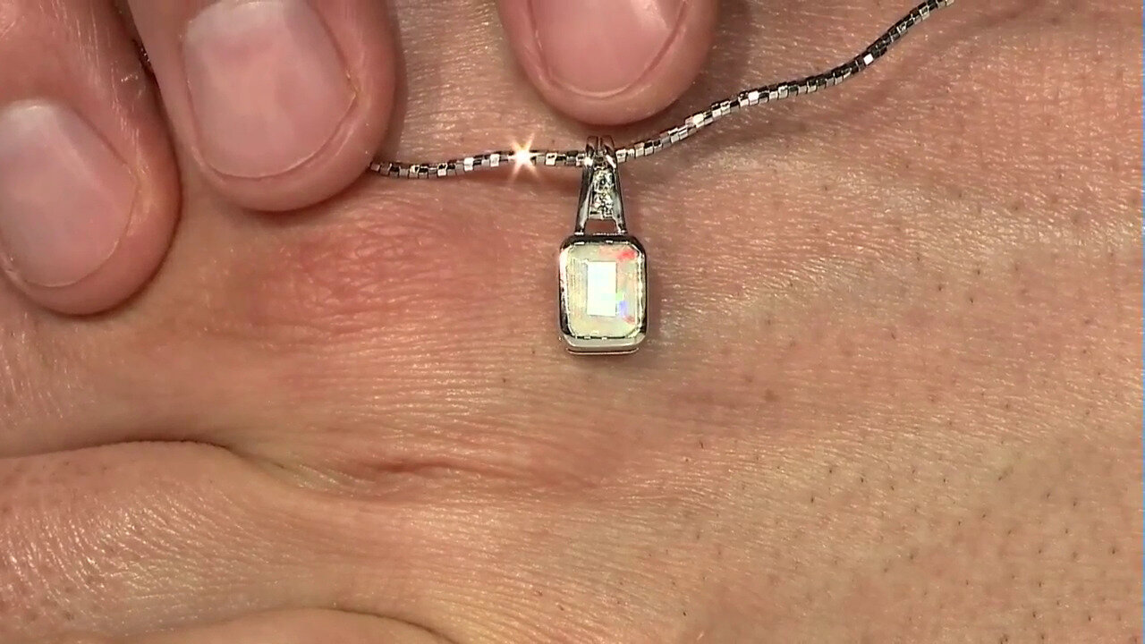 Video Zilveren hanger met een Welo-opaal (MONOSONO COLLECTION)