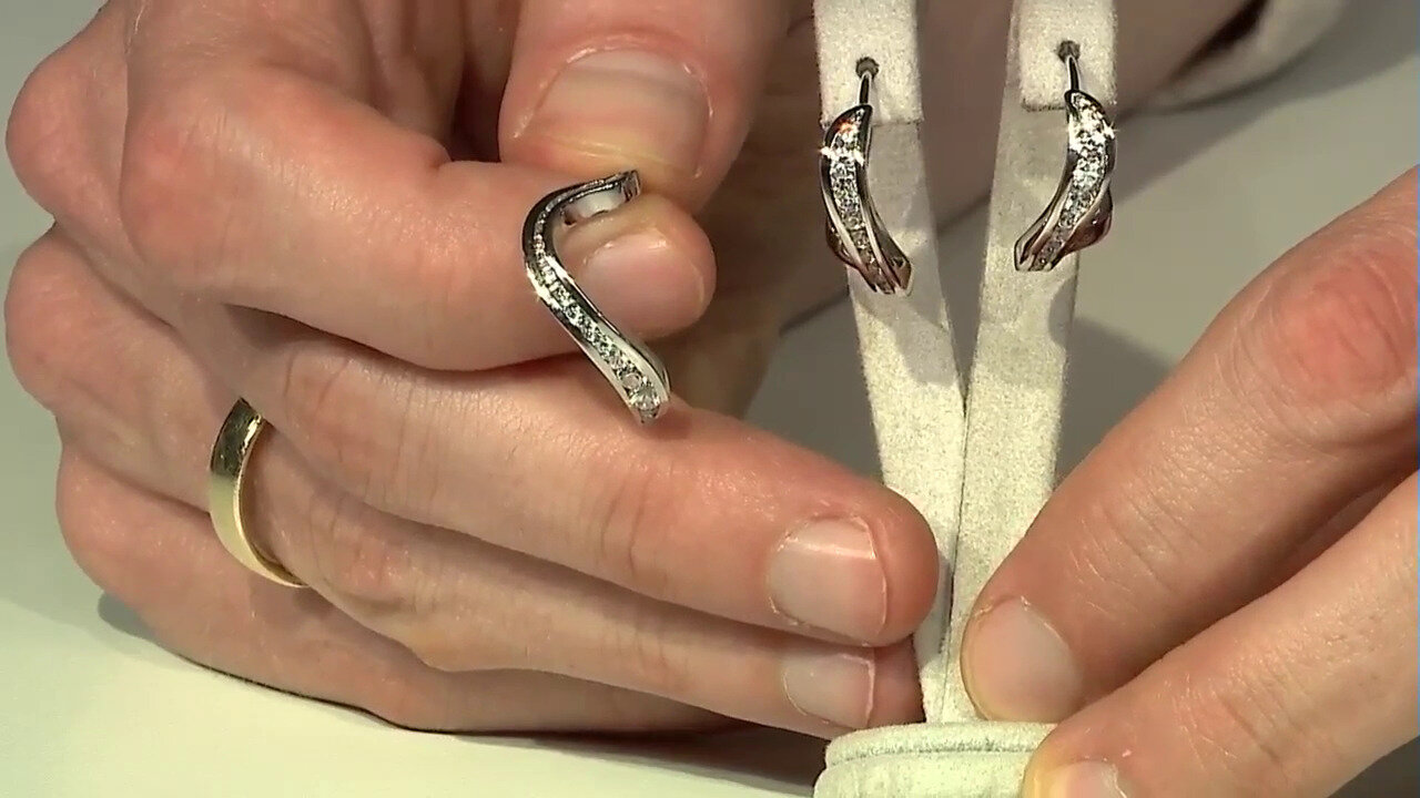 Video Orecchini in argento con Zircone (SAELOCANA)