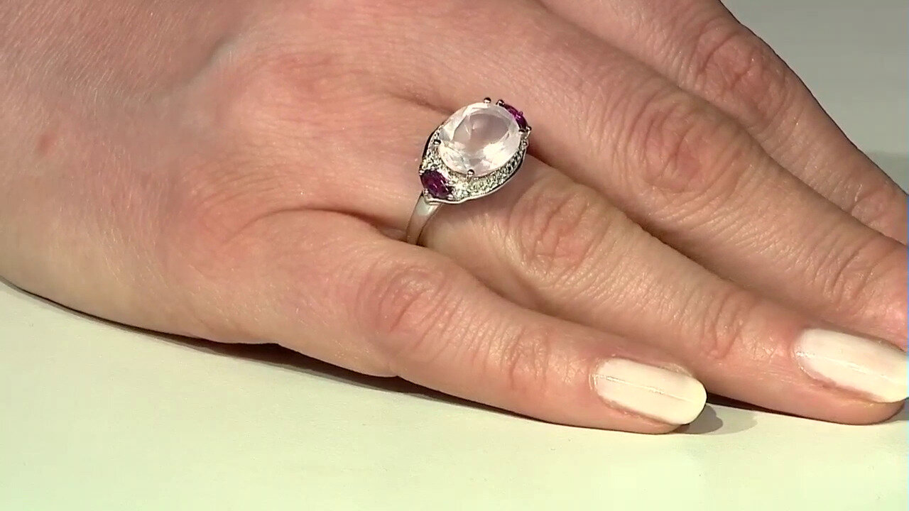 Video Zilveren ring met een rozen kwarts