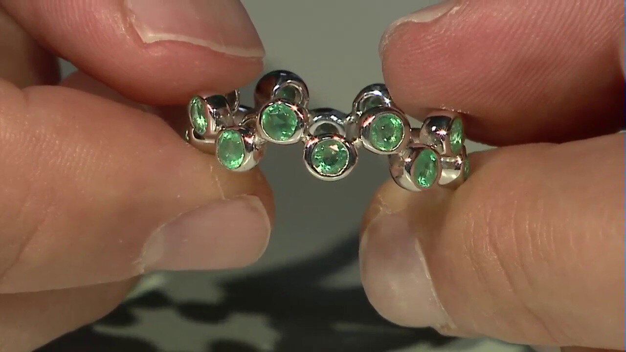 Video Zilveren ring met Colombiaanse smaragden