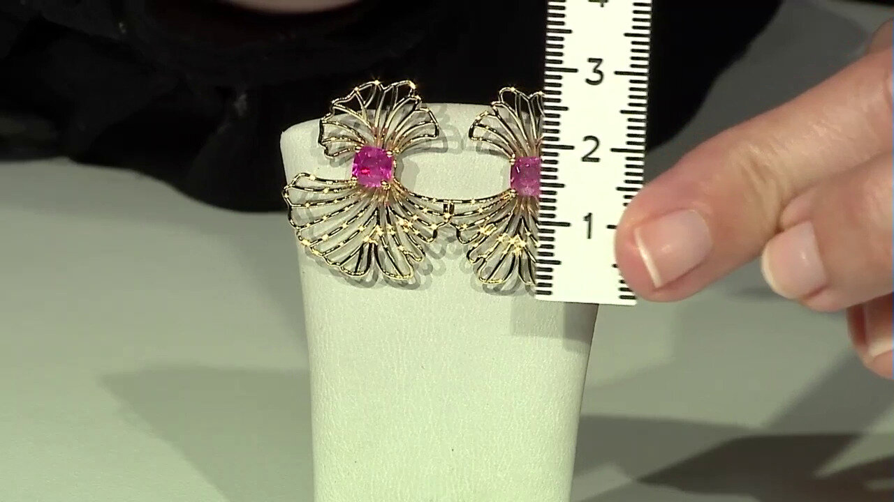 Video 9K Madagascar Pink Sapphire Gold Earrings (Ornaments by de Melo)