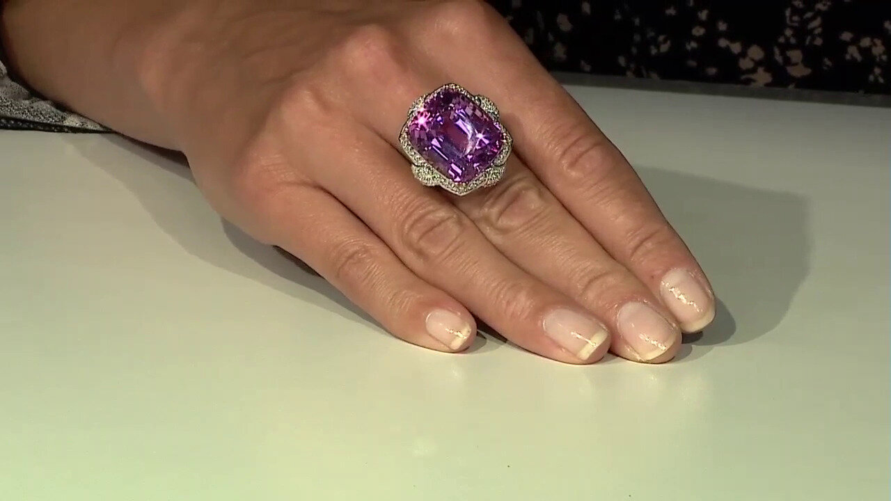 Video 18K Kunzite Gold Ring (D'vyere)