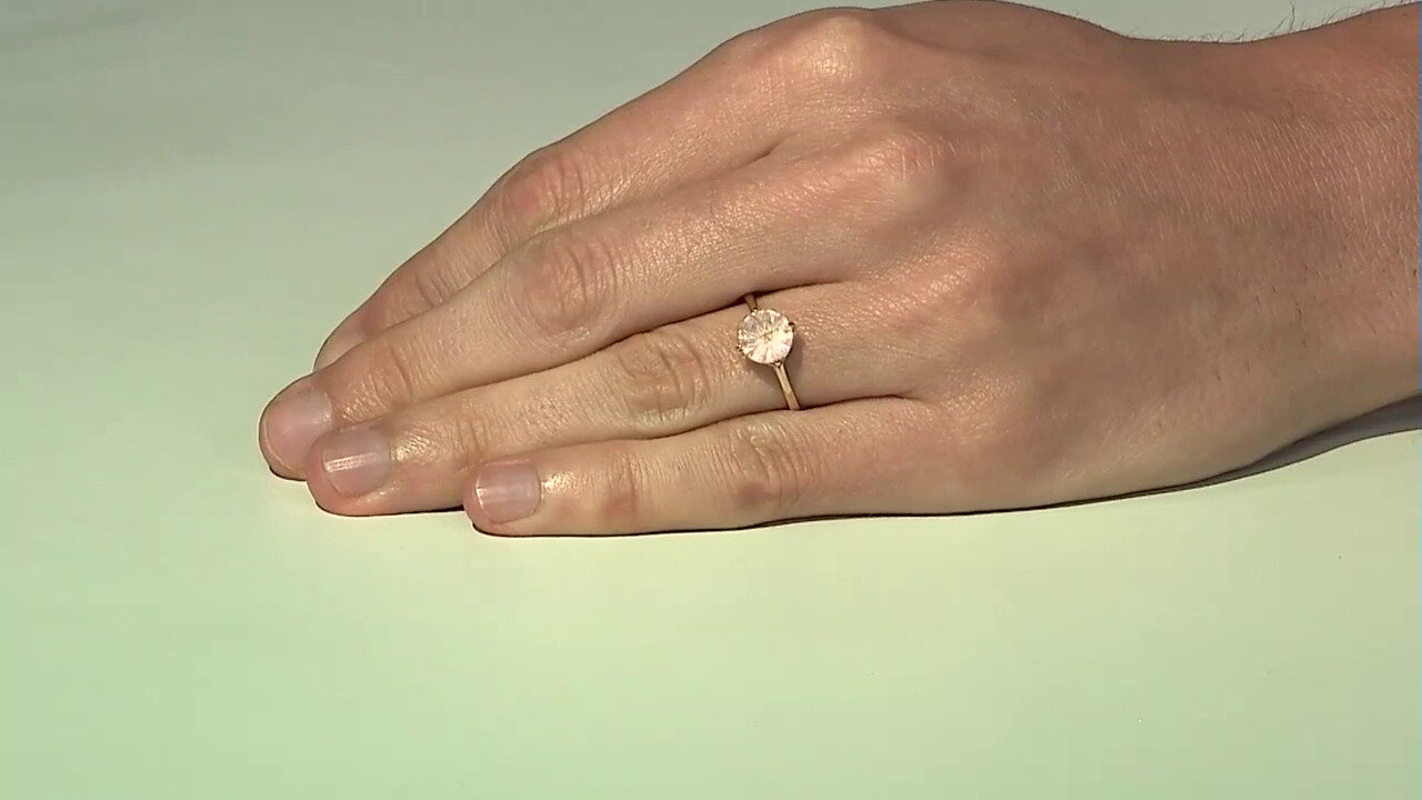 Video Gouden ring met een rozen kwarts (dagen)