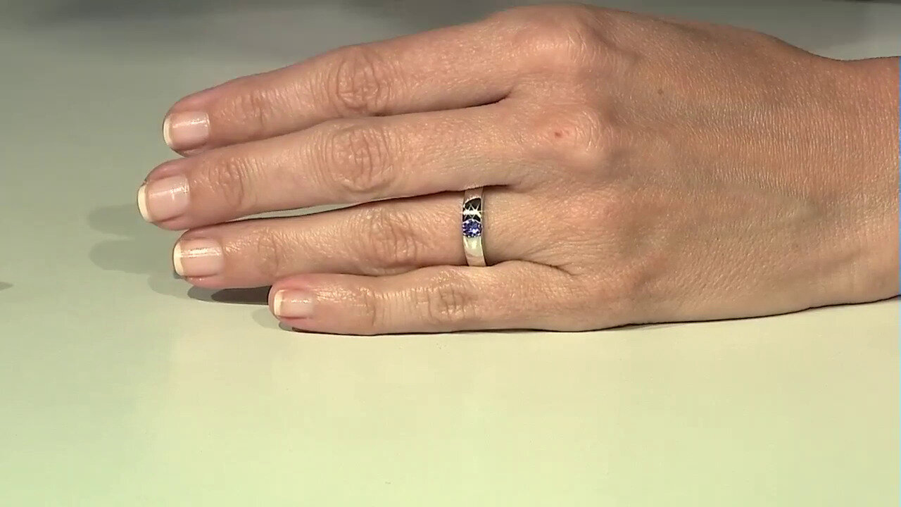 Video Zilveren ring met een AAA tanzaniet