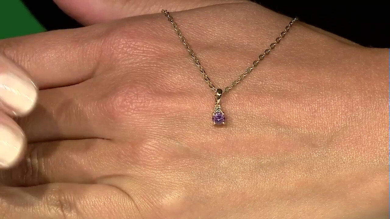 Video 18K Purple Sapphire Gold Pendant