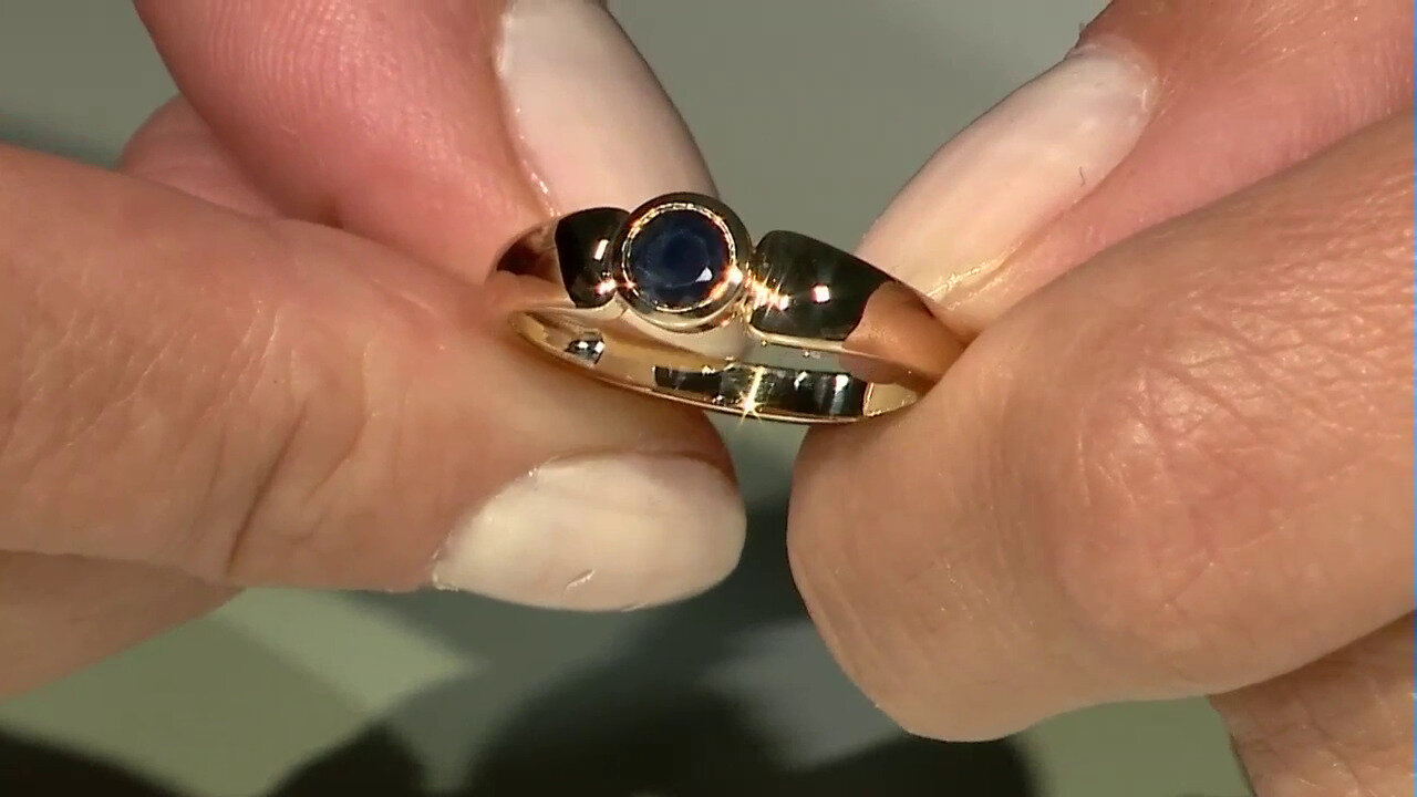 Video 18K Blue Sapphire Gold Ring