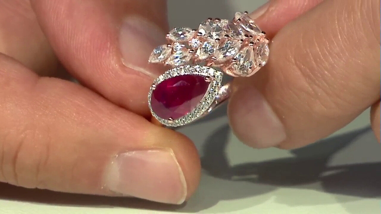 Video Madagascar Ruby Silver Ring (de Melo)