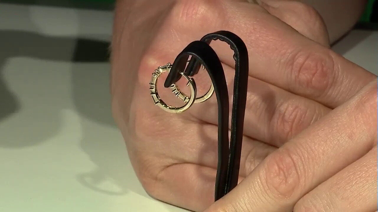 Video Orecchini in oro con Diamante IF (D) (Annette)