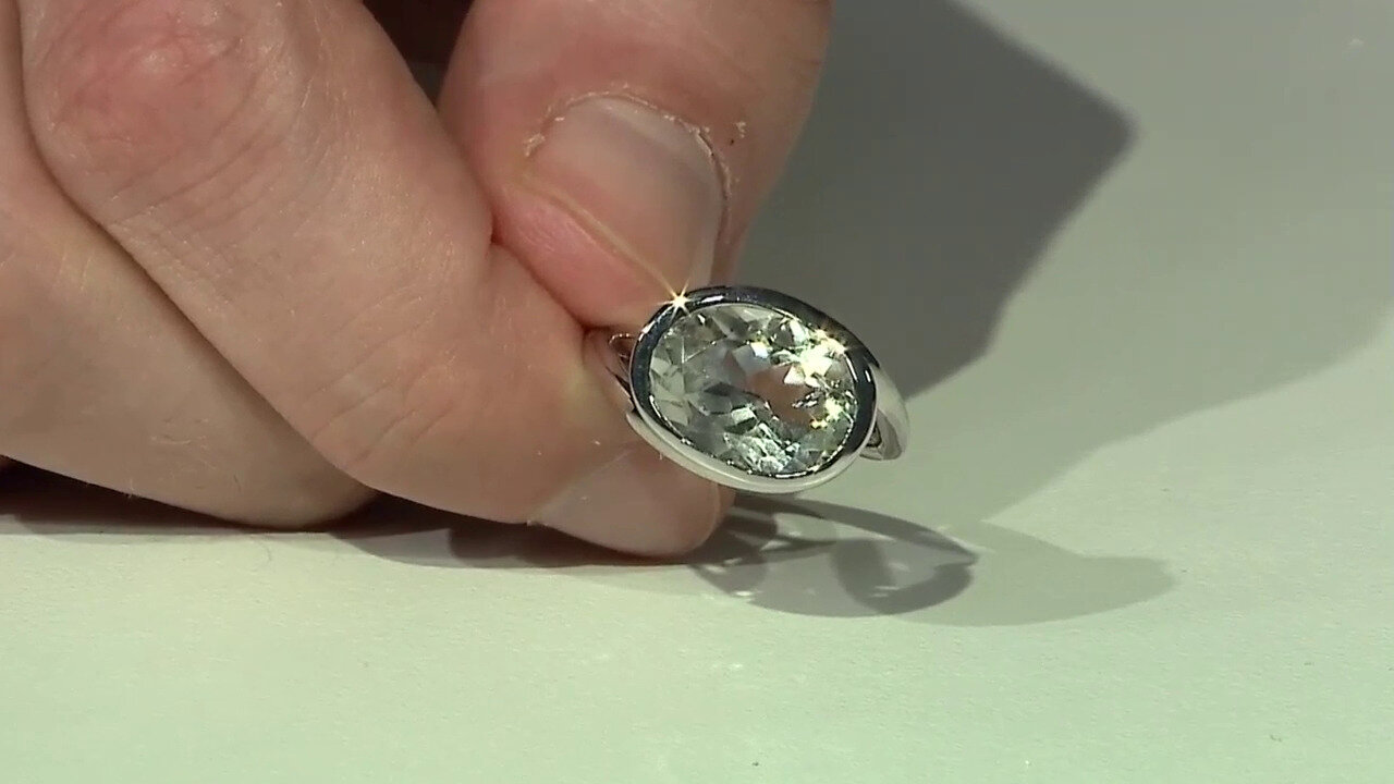 Video Zilveren ring met een groene amethist