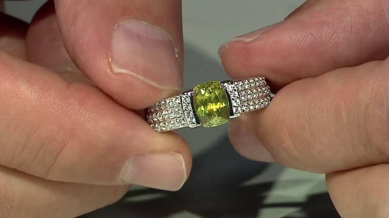 Video Gouden ring met een Sfeen