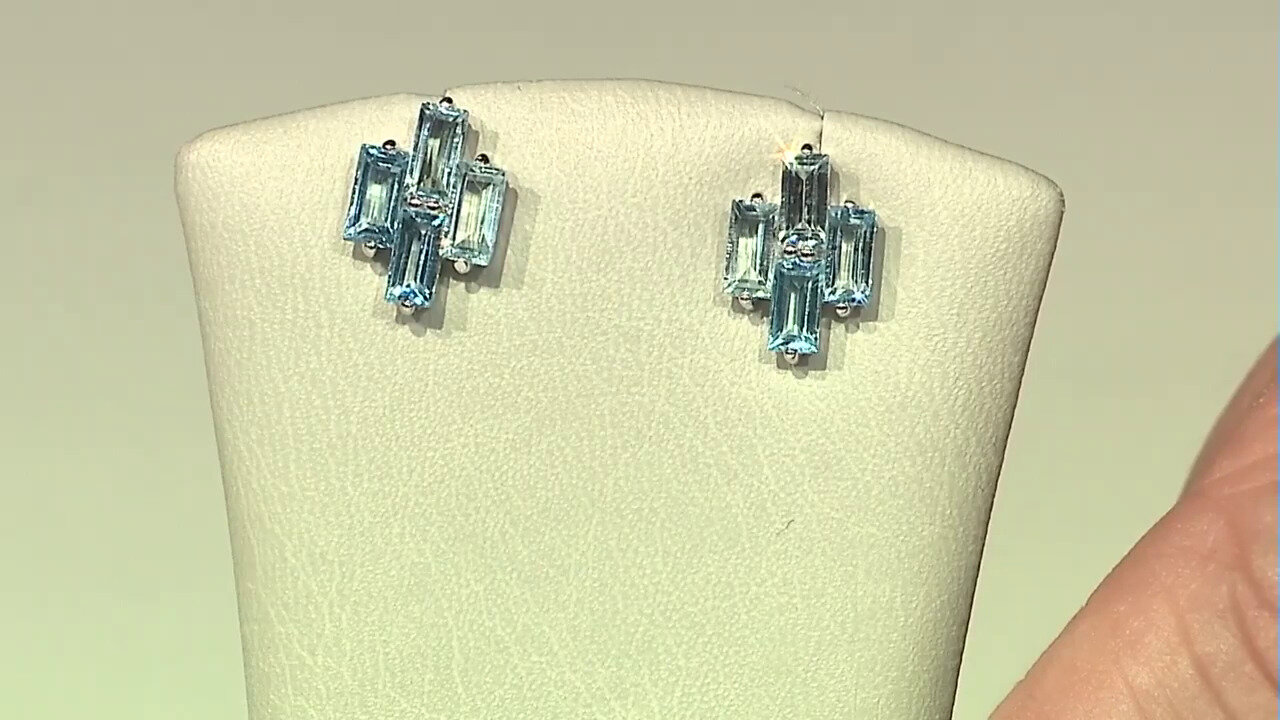 Video Zilveren oorbellen met Zwitsers-blauwe topaasstenen
