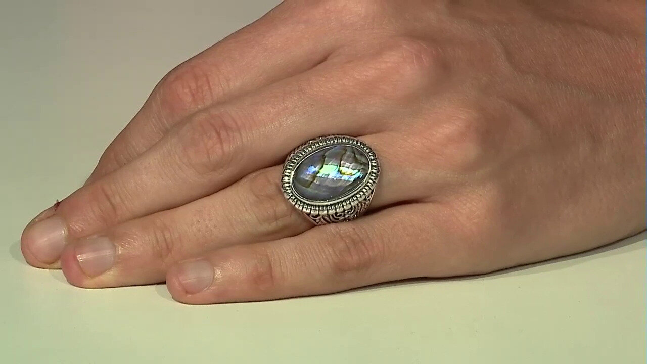 Video Zilveren ring met een witte kwarts (Art of Nature)