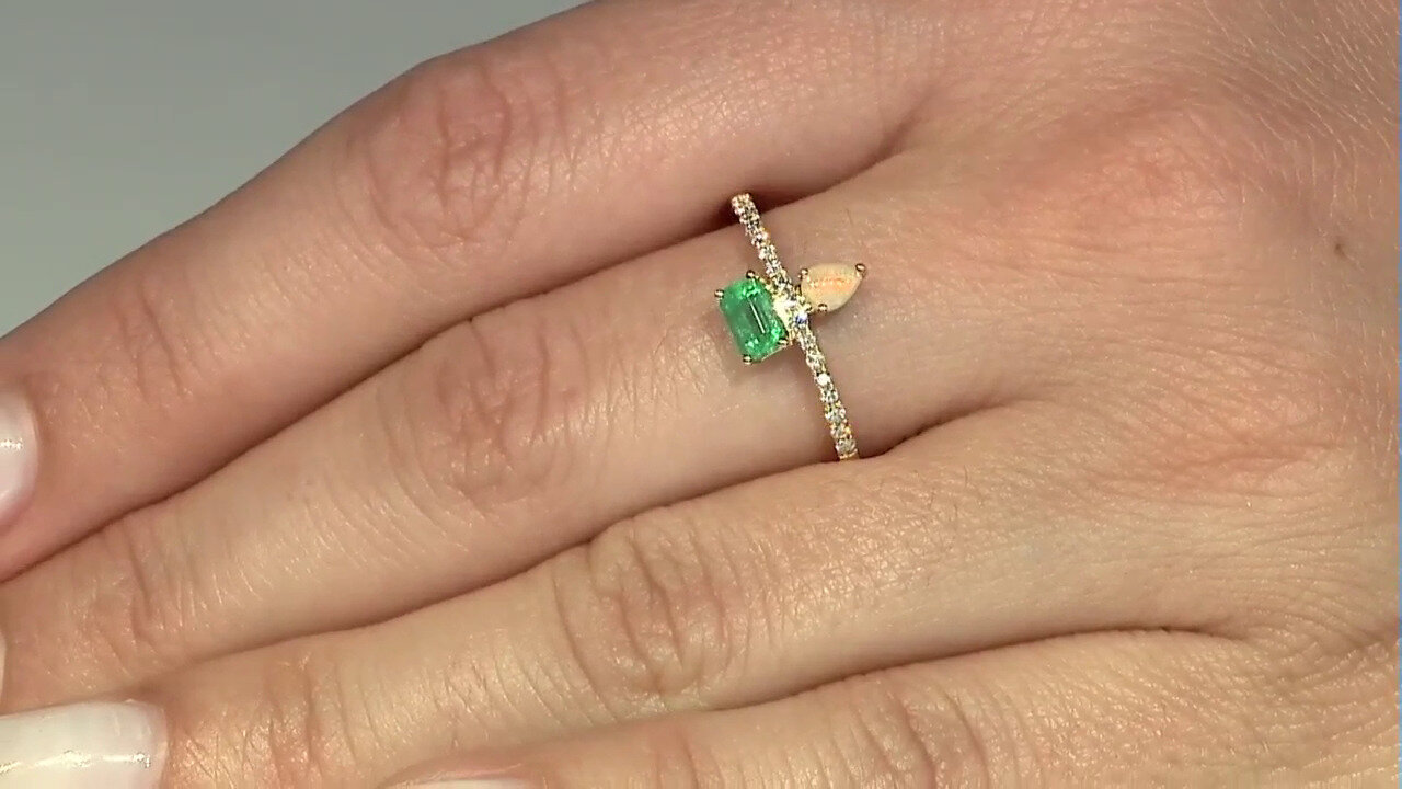 Video 14K AAA Zambian Emerald Gold Ring (CIRARI)